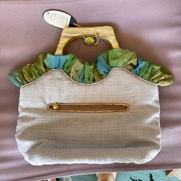 Shin Sai Bashi purse with tags on. Cute floral handbag - Picture 3 of 9